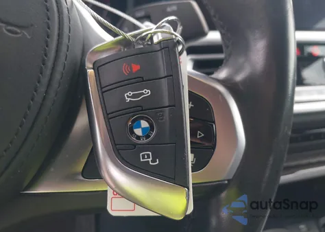 2020 BMW 330I xDrive z USA, uszkodzony, nr VIN 3MW5R7J04L8B30129